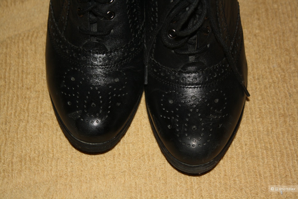 Демисезонные ботинки Caprice на росс. 40 размер