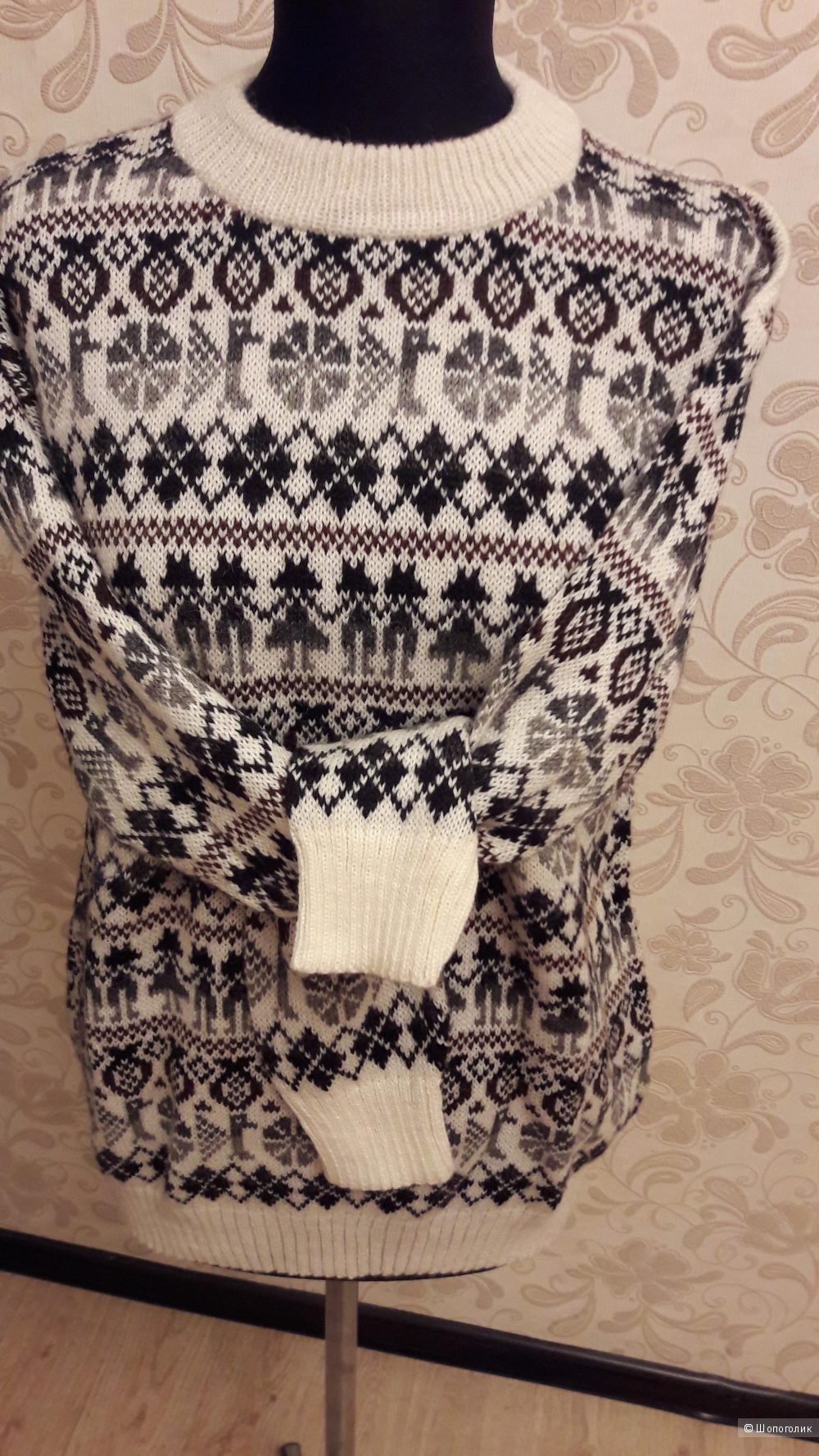 Шерстяной новый свитер со скандинавским орнаментом