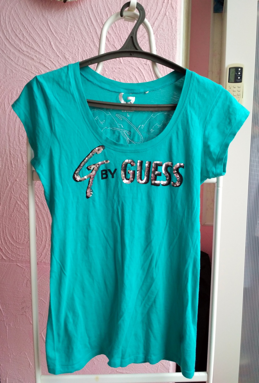 Футболка G by Guess (реплика) размер L (UK 12) с крыльями и пайетками новая