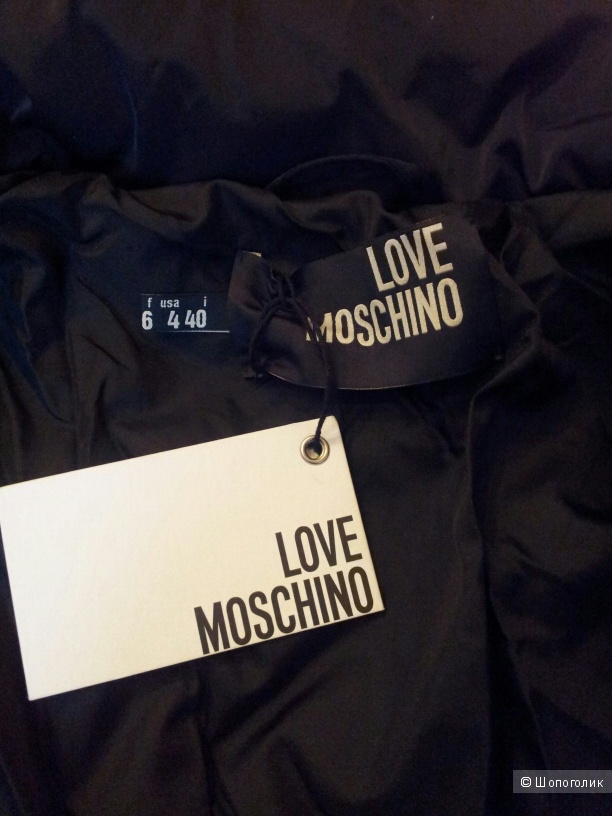 Утепленное пальто LOVE MOSCHINO 40IT новое