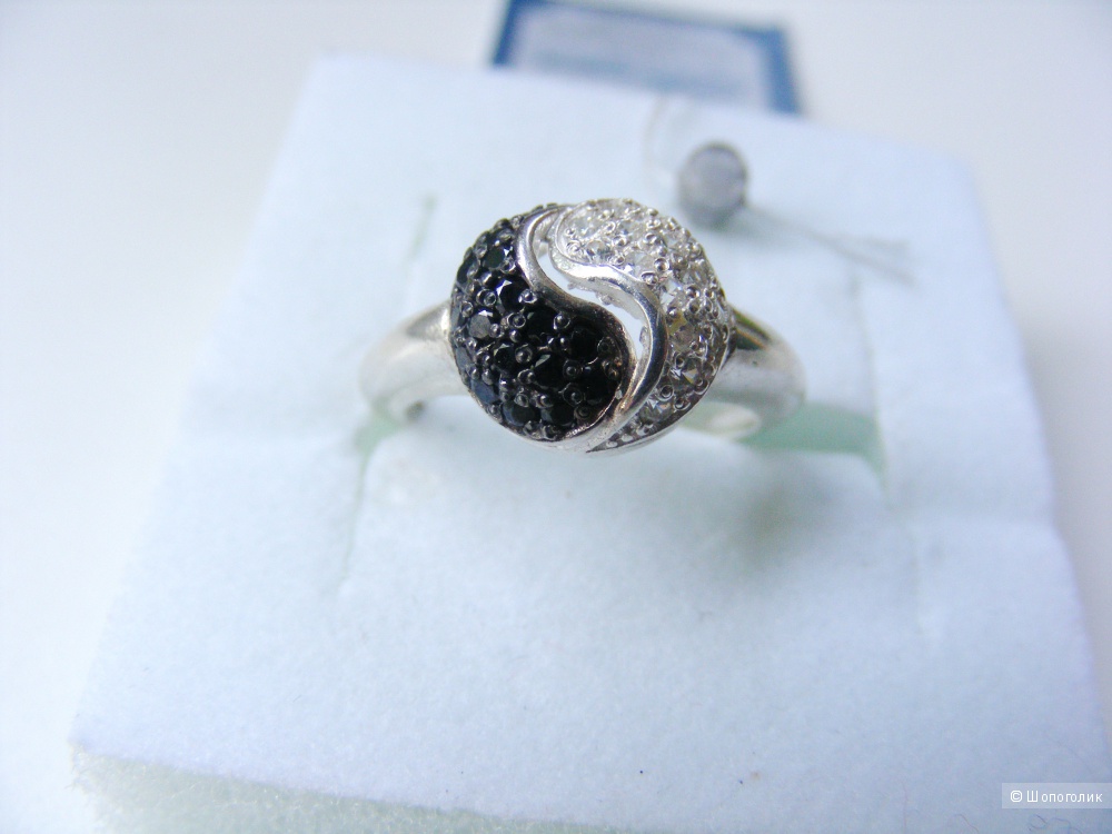 Кольцо серебро 925 чёрные и белые фианиты 16,5 размер НОВОЕ