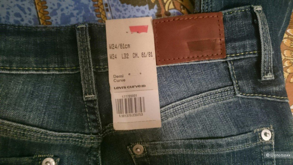 Джинсы Levis