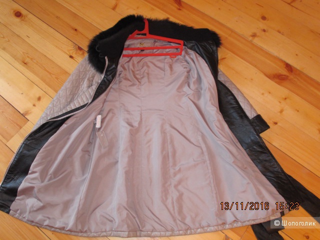 Кожаное пальто с меховым воротником 42-44 размер