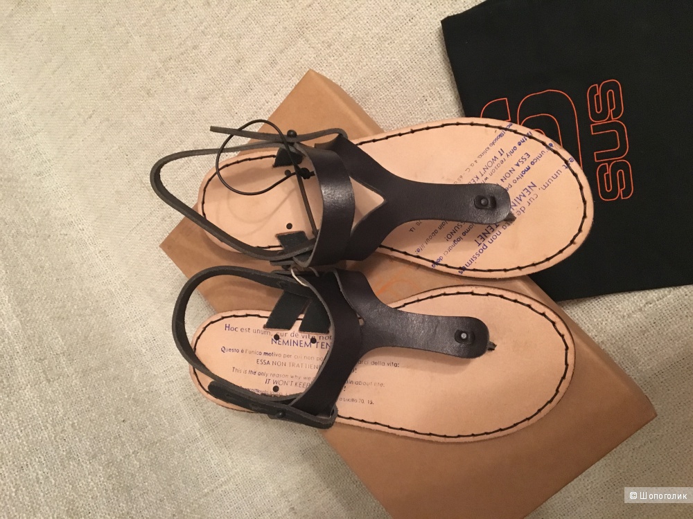 Новые кожаные сандали - вьетнамки EsseutEsse. 38 размер (на 37)