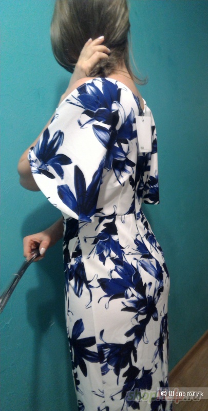 Платье-футляр с синим цветочным принтом и открытыми плечами ASOS