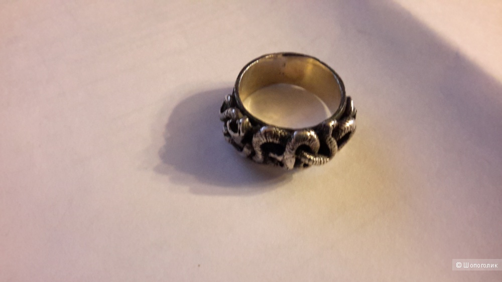 Красивое крупное кольцо со змеями серебро размер 18,5