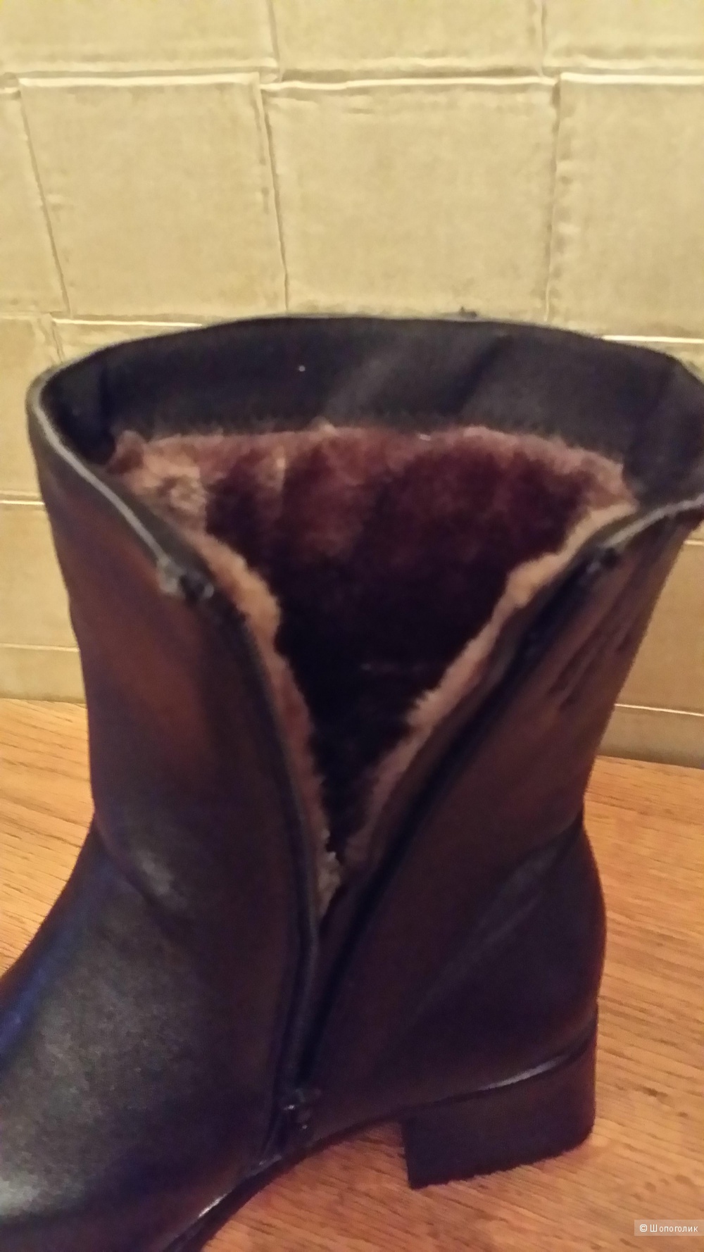 Зимние кожаные с искуственным мехом ботинки  39 размер