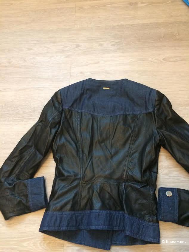 Итальянская кожаная куртка AnnaRita 42-44й размер