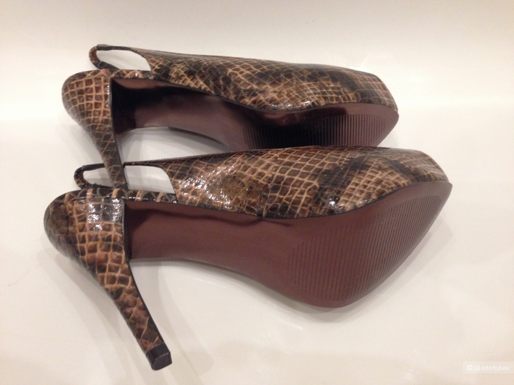 Красивые "змеиные" туфли от STEVE MADDEN р.38.5 Новые
