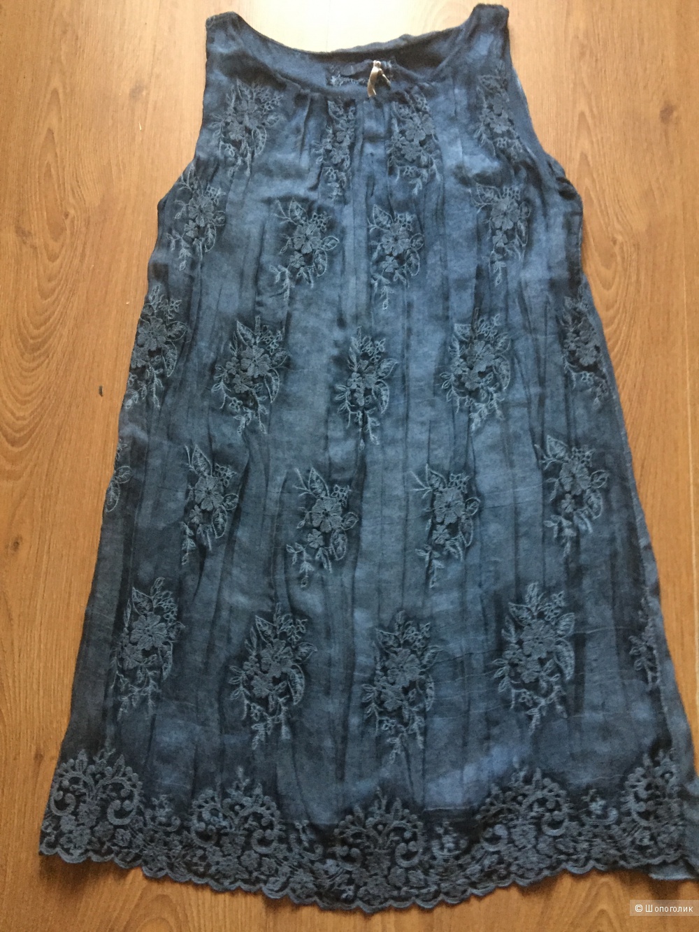 Итальянское шелковое платье с вышивкой
