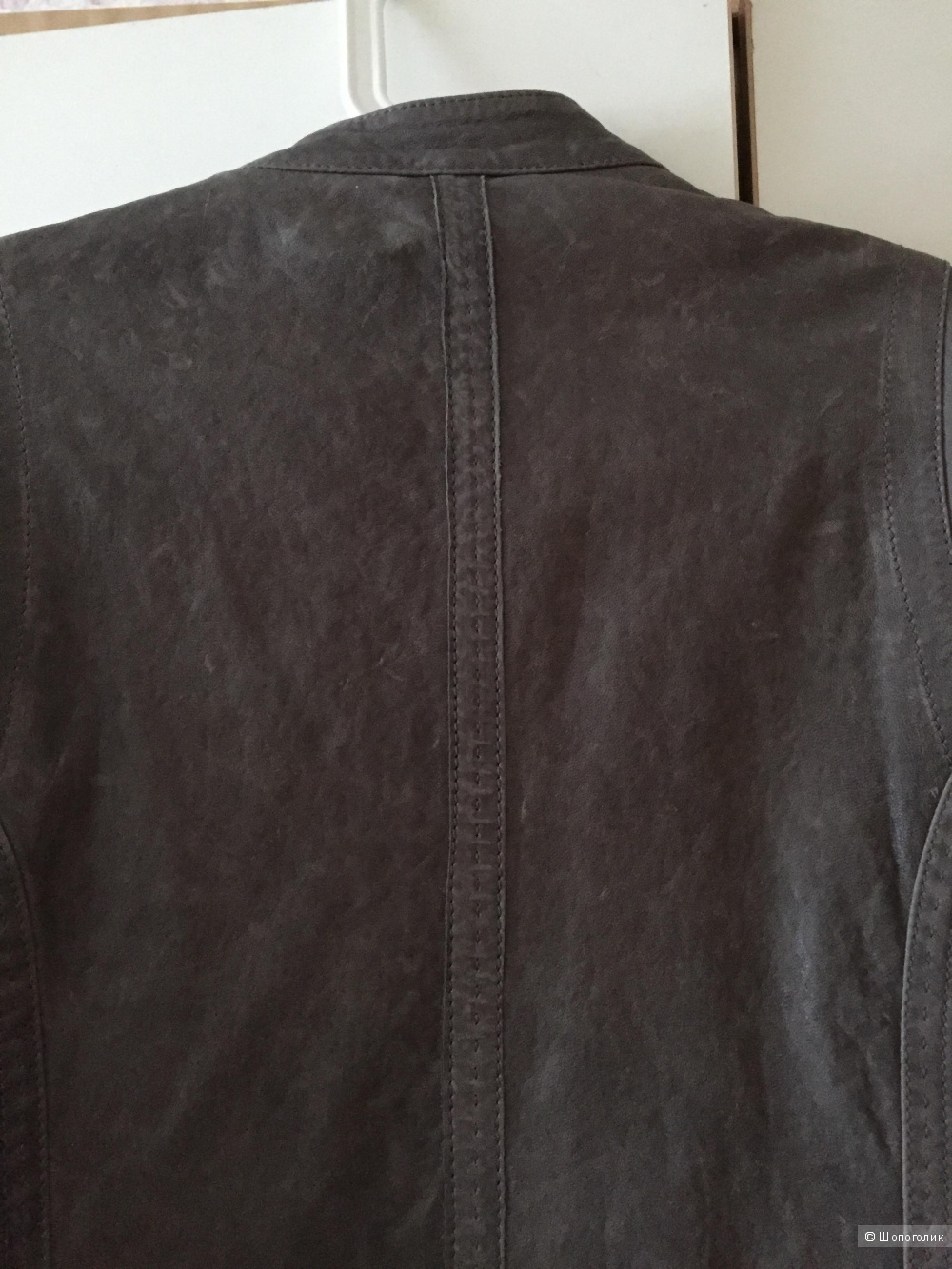 Кожаная куртка французской марки CHEVIGNON размер L маломерит очень сильно!