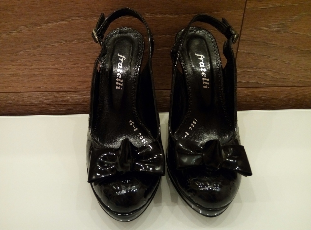 Лаковые туфельки Fratelli Rossetti 38 размер