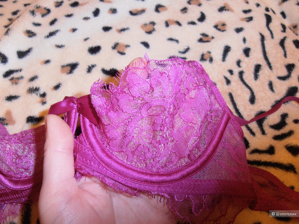 Продам новый оригинальный бюстгальтер Victoria`s Secret Lace Unlined Demi Bra.