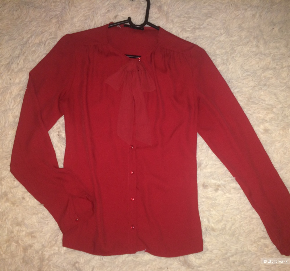 Красная рубашка с бантиком Mohito
