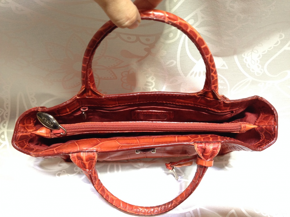 Красивая маленькая сумка с ключиком FURLA