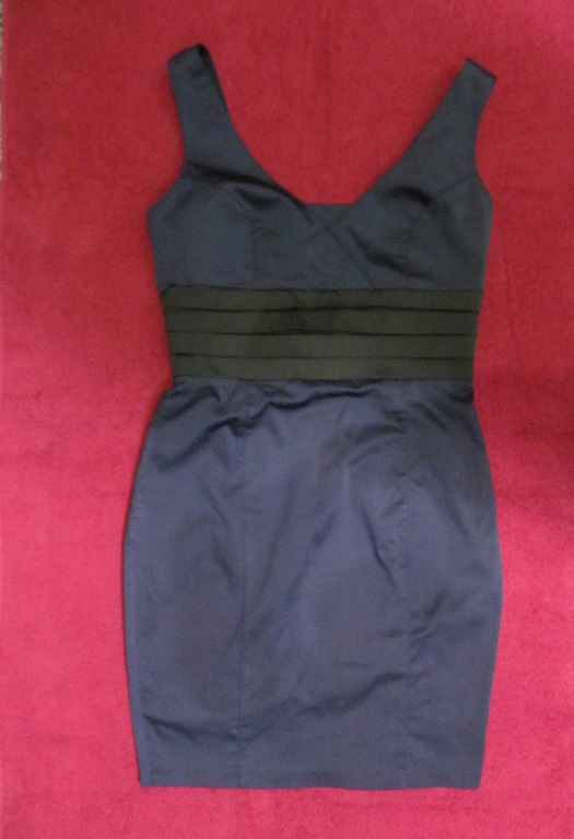 Платье-футляр, р. S-M (европ. размер 38)