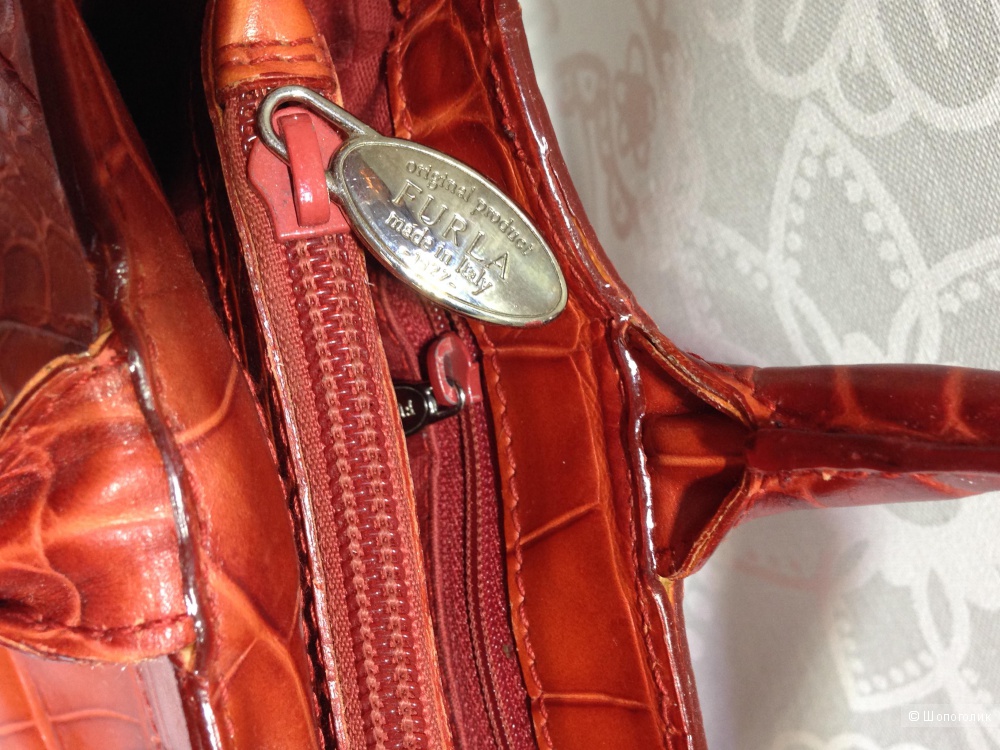 Красивая маленькая сумка с ключиком FURLA
