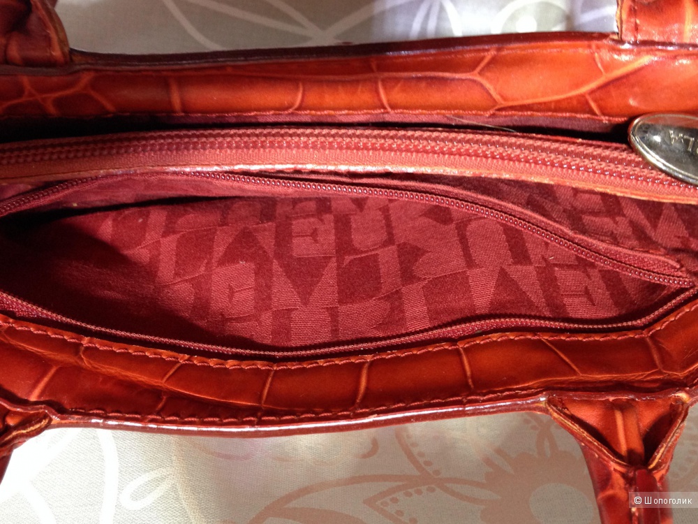 Красивая маленькая сумка с ключиком FURLA