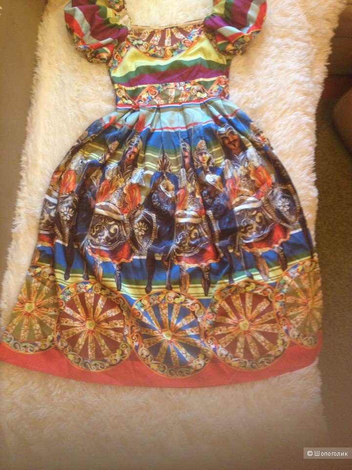 Популярная реплика платья Дольче Габбана с Тао