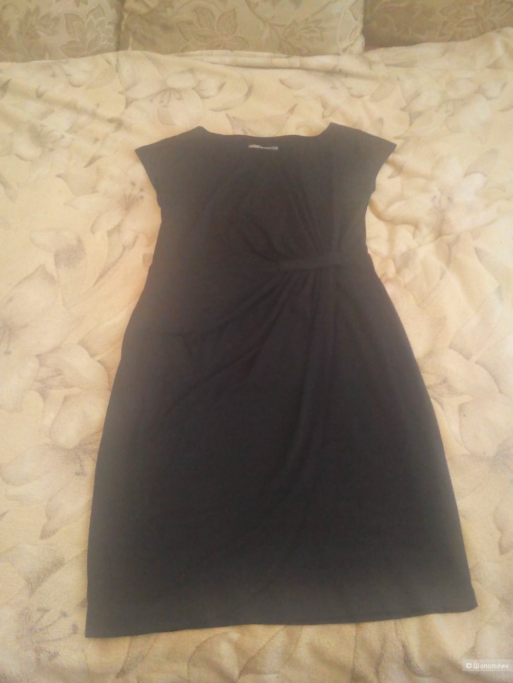 Платье черное с запахом 48размера