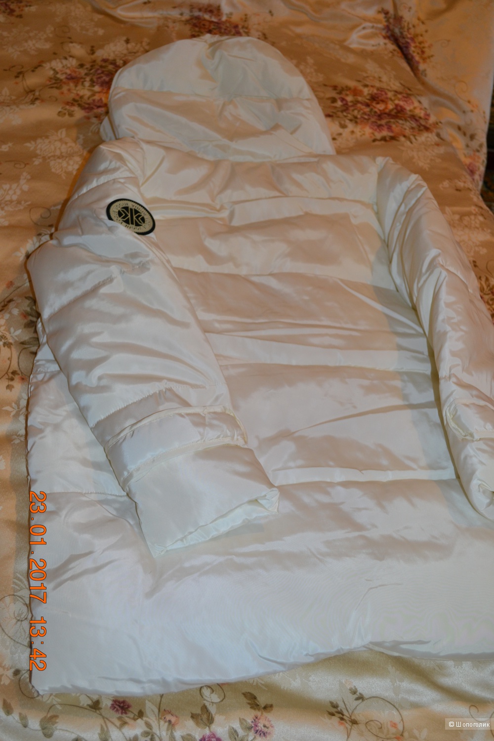 Куртка белая, р 48