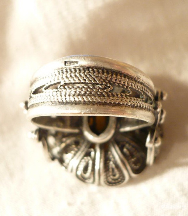 Кольцо серебро янтарь размер 17,5