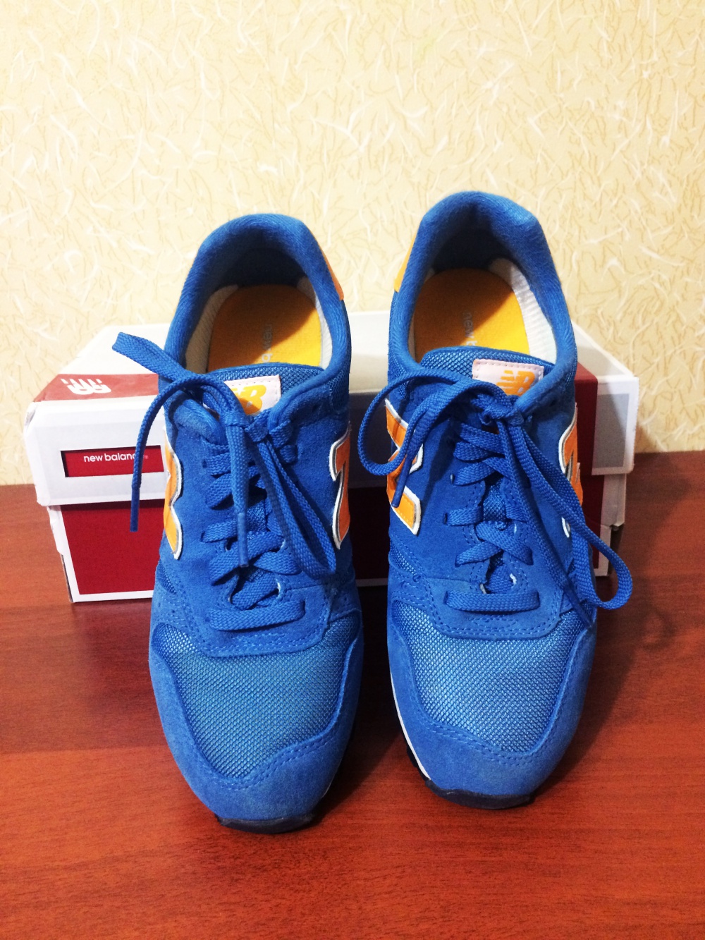 Синие оригинальные кроссовки New Balance 373