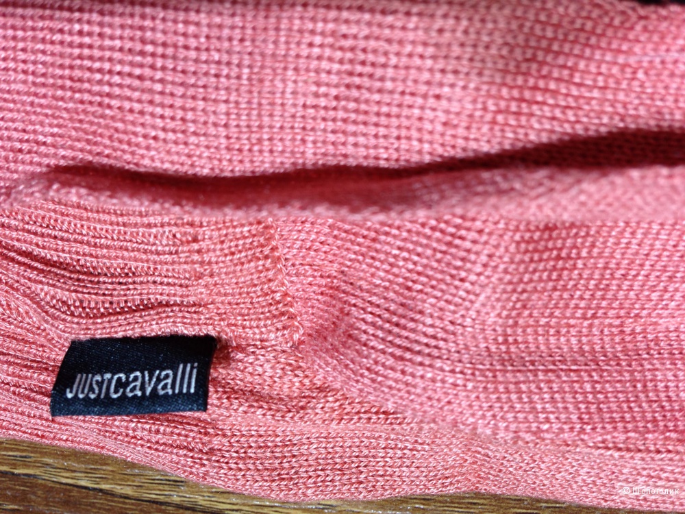 Красивый свитерок от CAVALLI.Новый.Оригинал. р.44