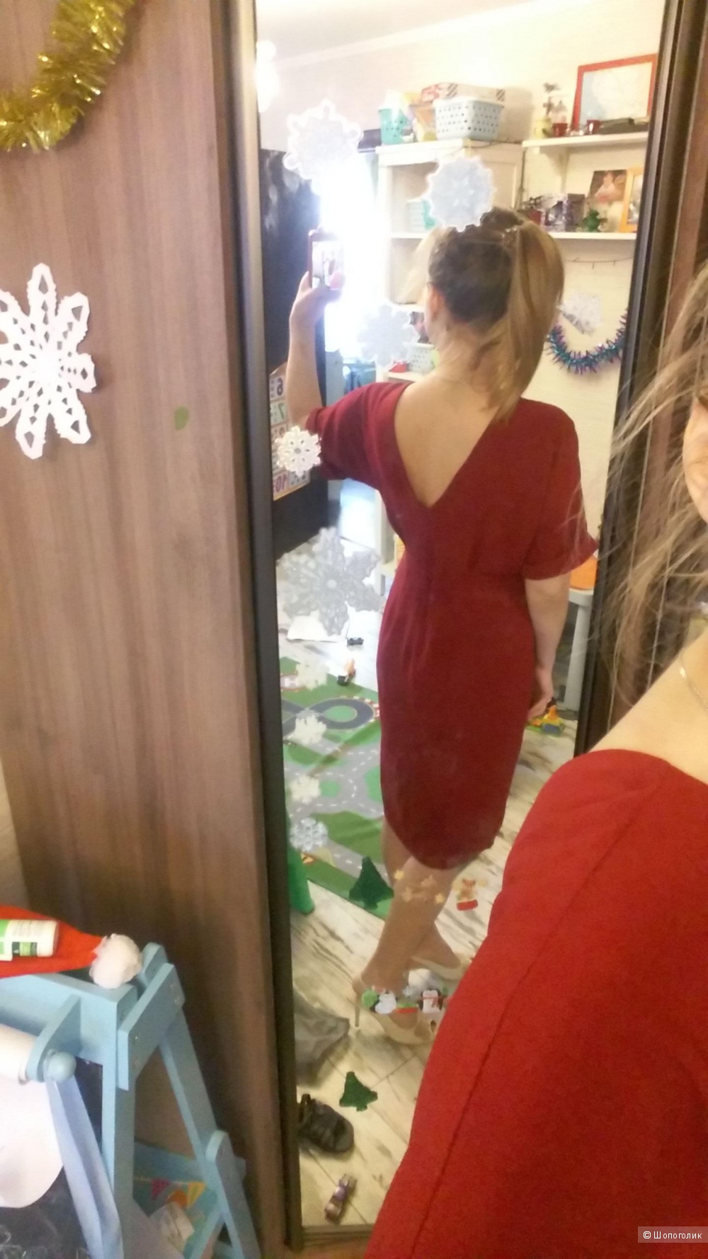 Строгое тканое платье с V-образным вырезом на спине и разрезом ASOS