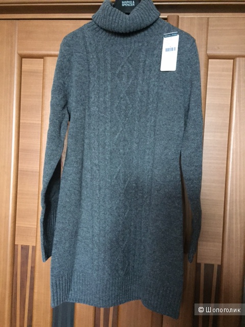 Новое платье (свитер) размер S из 100% шерсти