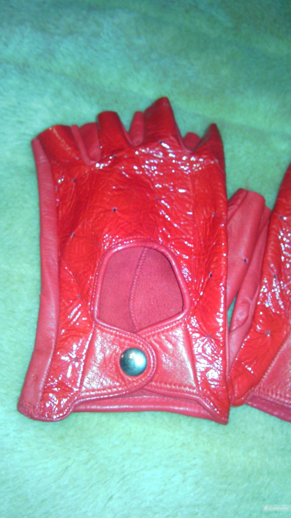 Красные перчатки для автоледи