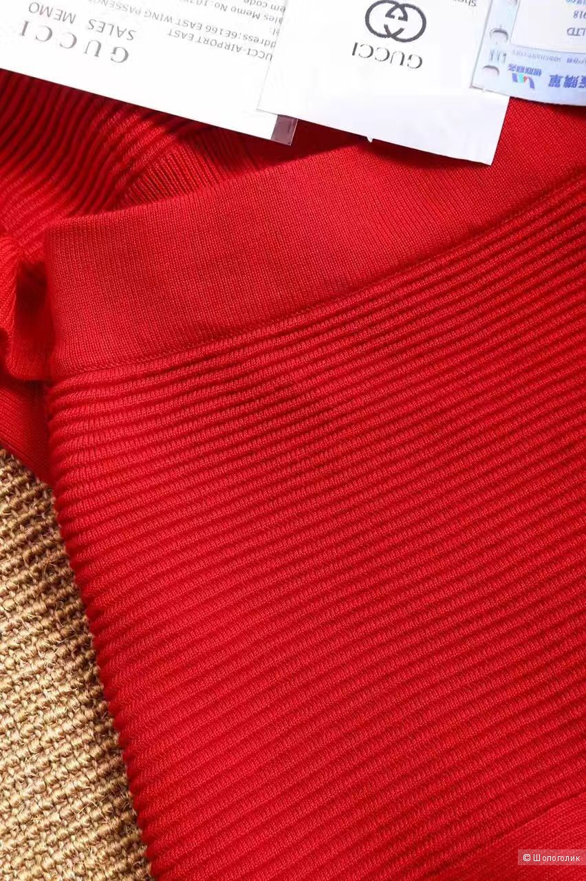 Красный костюм с юбкой Гуччи (Gucci)