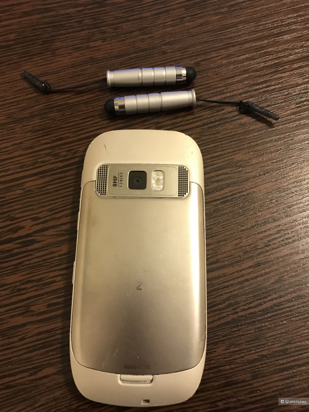 Телефон Nokia C7-00