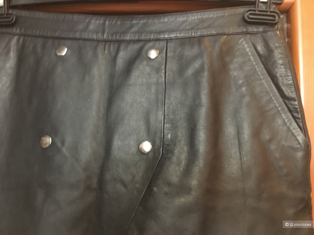 Кожаная юбка-карандаш с карманами YAS, размер  EUR38 на рос. 46. Черная.