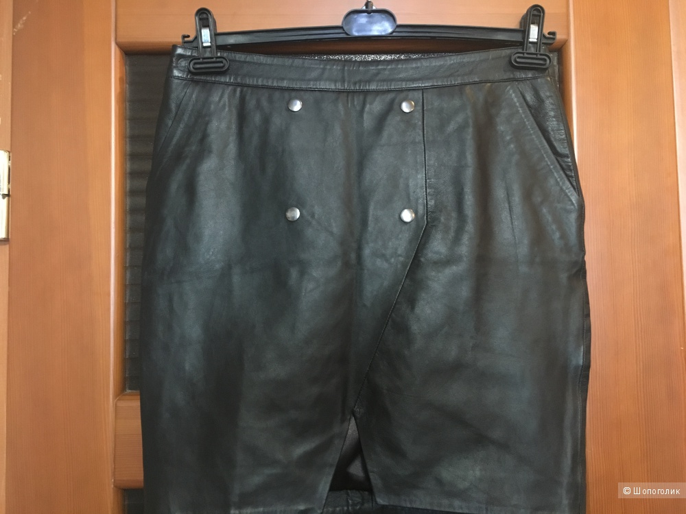 Кожаная юбка-карандаш с карманами YAS, размер  EUR38 на рос. 46. Черная.