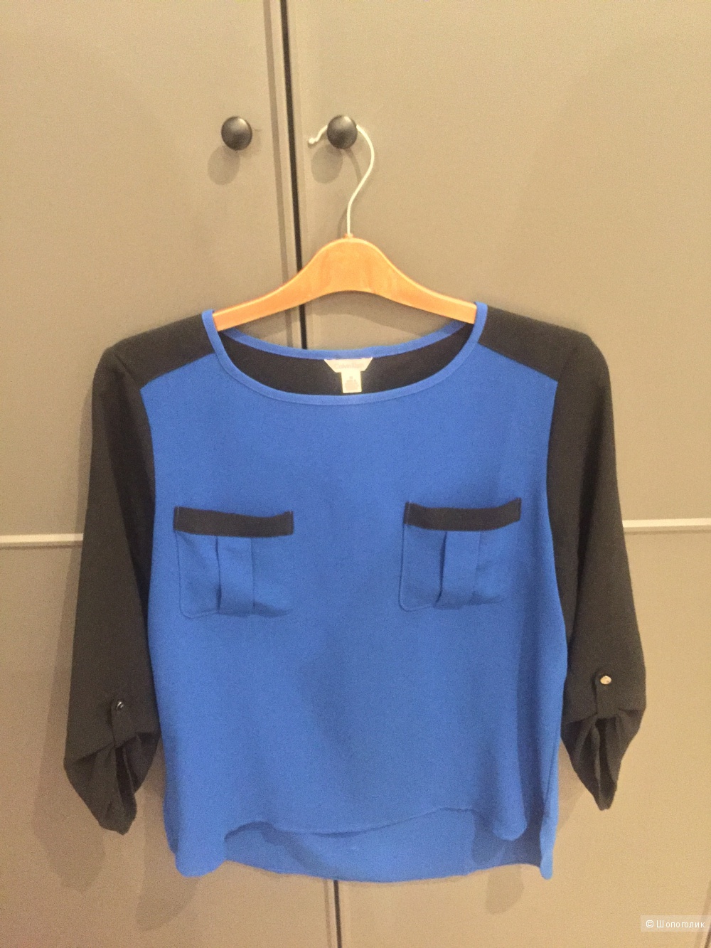 Блузка Calvin Klein, синяя с черными рукавами, размер M, б/У