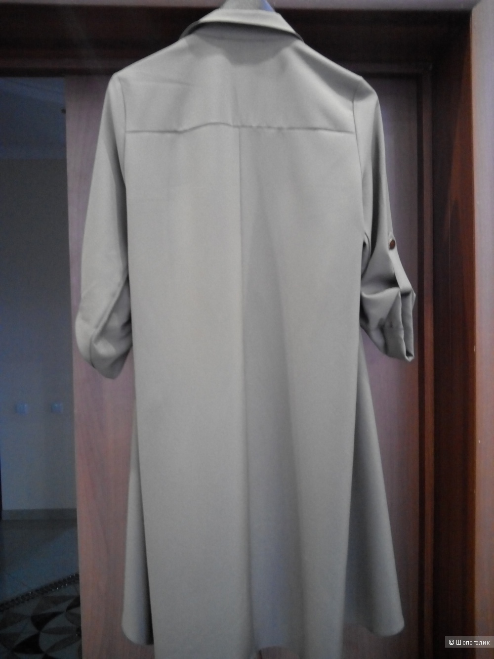 Красивое платье-рубашка из вискозы, цвета капучино польского бренда LaPerla Collezione размер М-Л