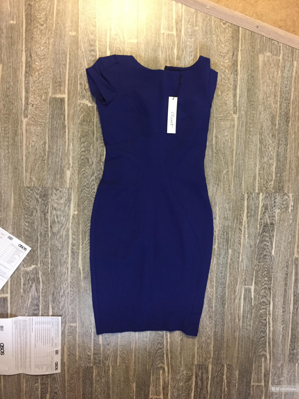 Платье-футляр с присборенными короткими рукавами Closet