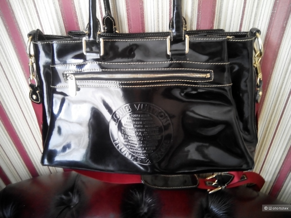 Вместительная сумка из натуральной глянцевой кожи Louis Vuitton, черная