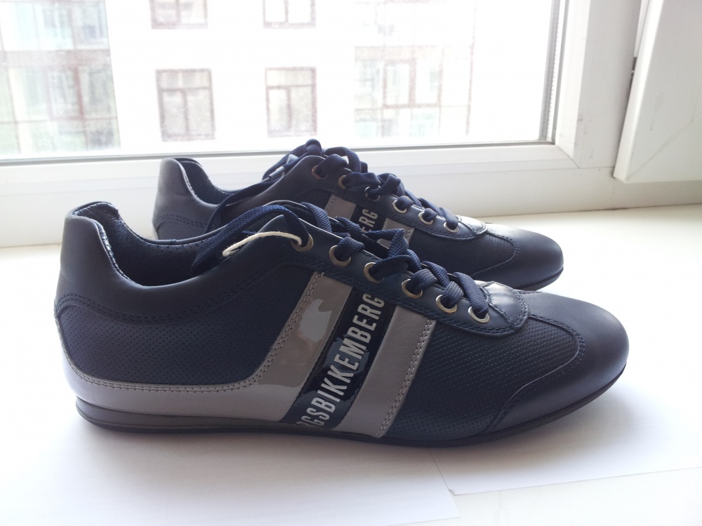 Новые женские кроссовки BIKKEMBERGS