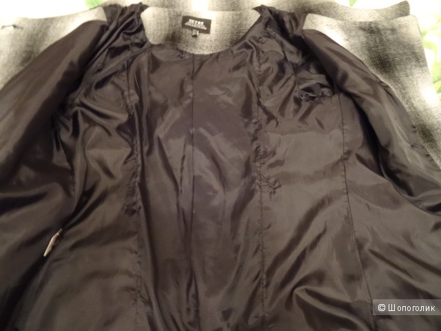 Пальто в серых тонах, размер 42-44, б/у