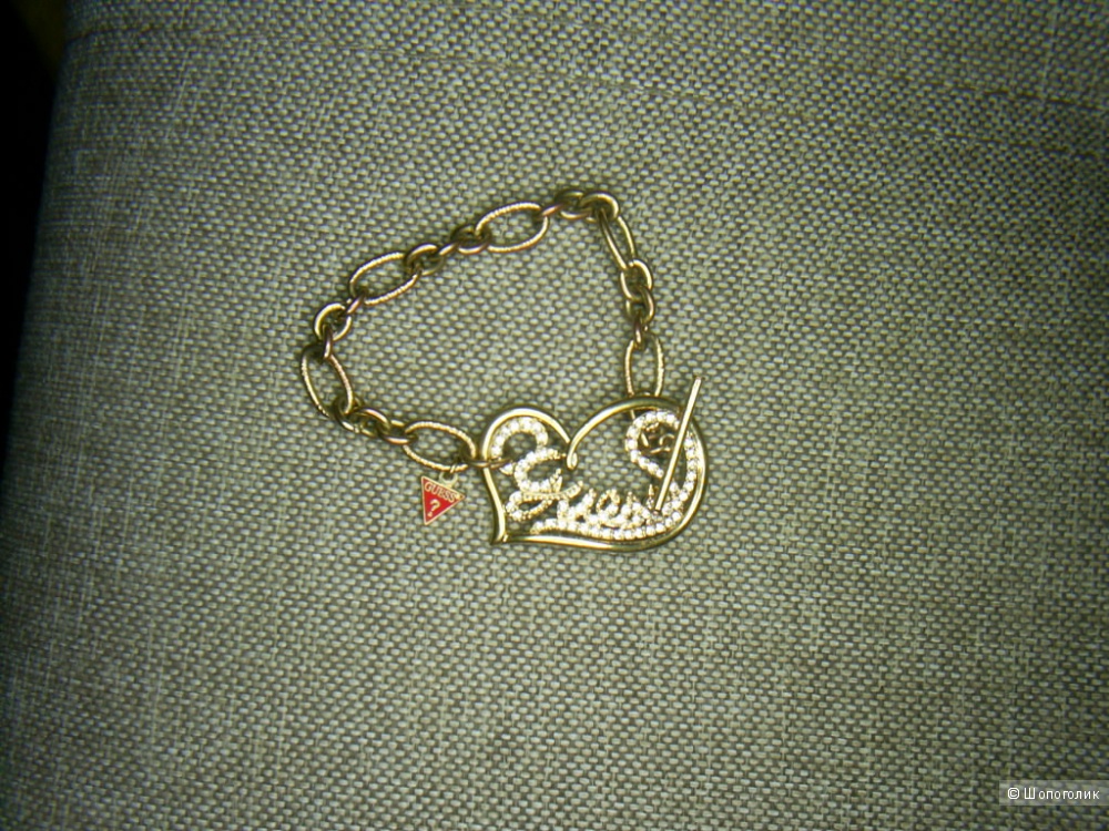 Браслет Guess.