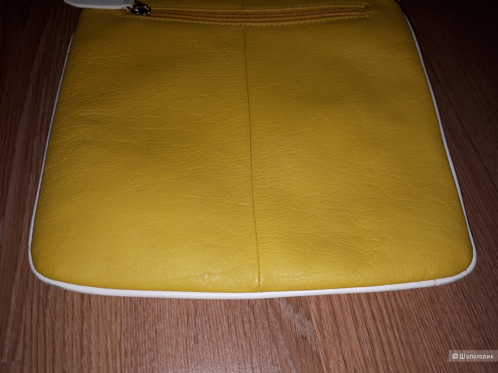 Сумка-планшет из мягкой кожи Palio желтого цвета новая