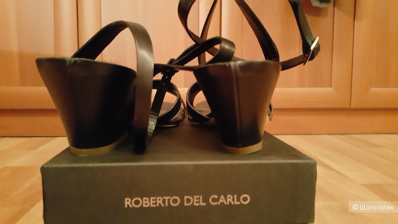 Черные кожаные босоножки ROBERTO DEL CARLO