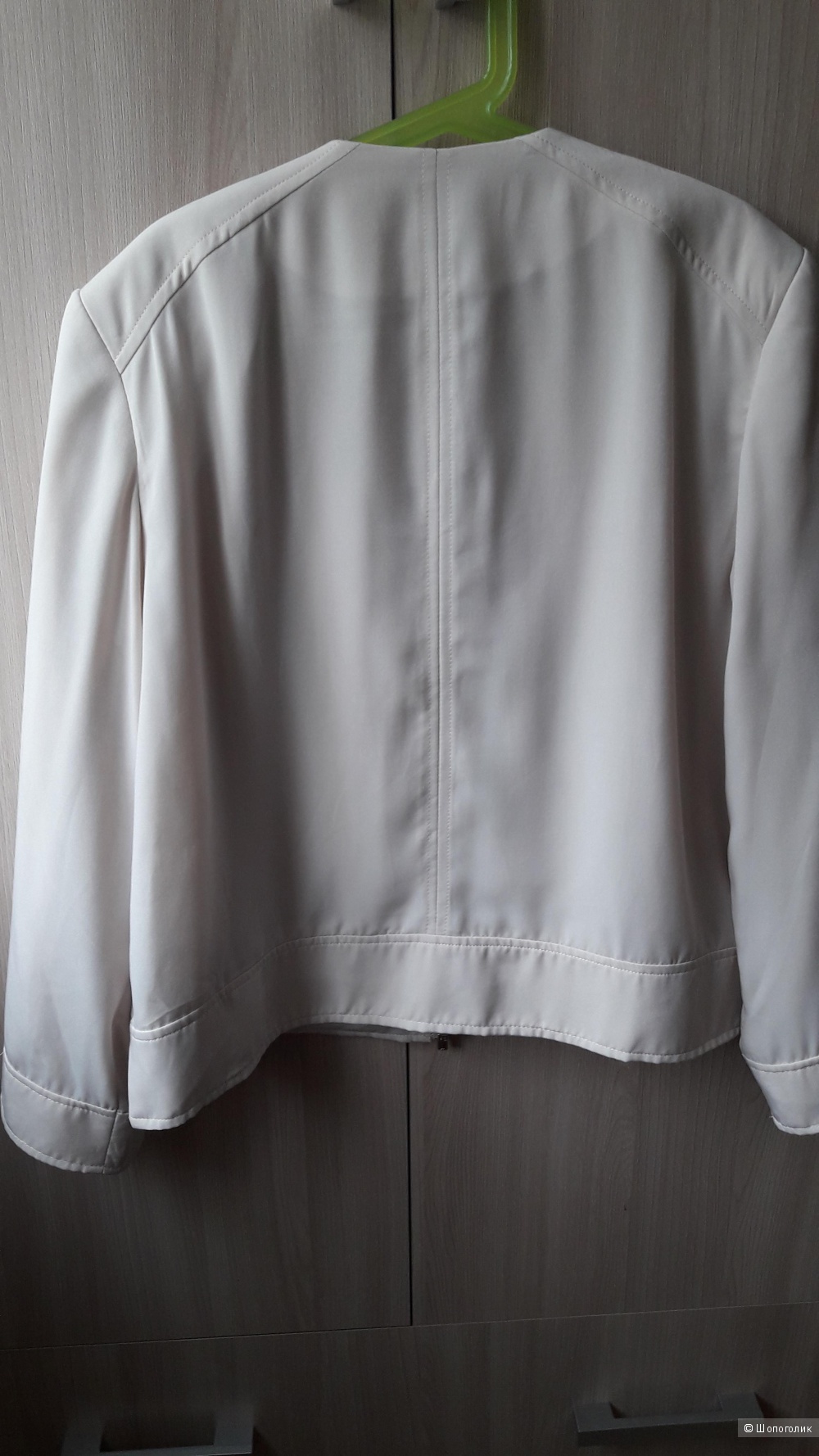 Легкая куртка H&M размер 42-44