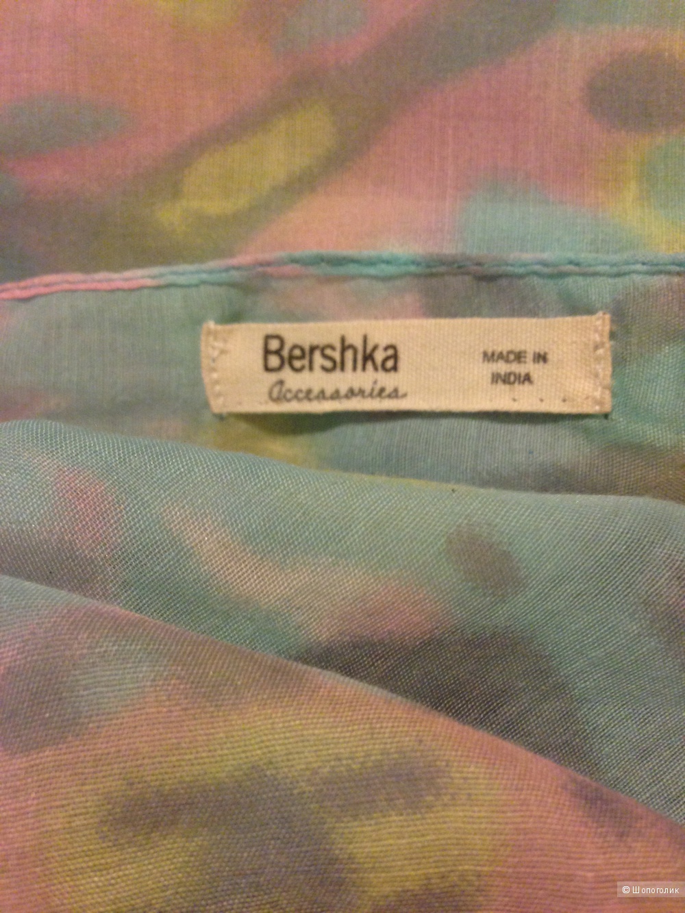 Легкий шарф-снуд Bershka в пастельных тонах