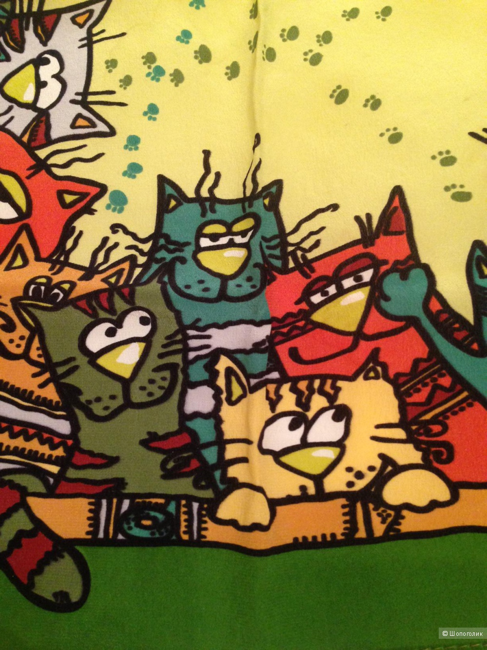 Павловопосадский шейный платок "Мартовские коты", 52х52 см, шёлк, цвет зелёный