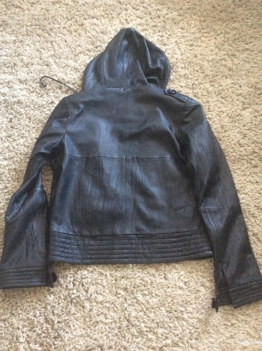 Кожаная куртка DKNY размер s