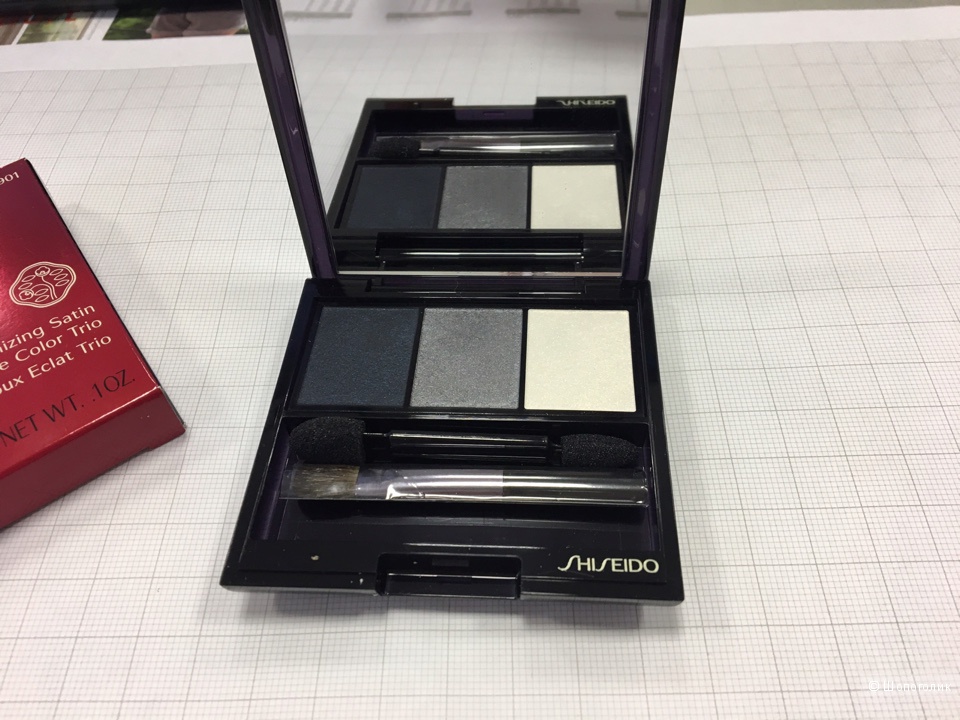 Палетка теней Shiseido