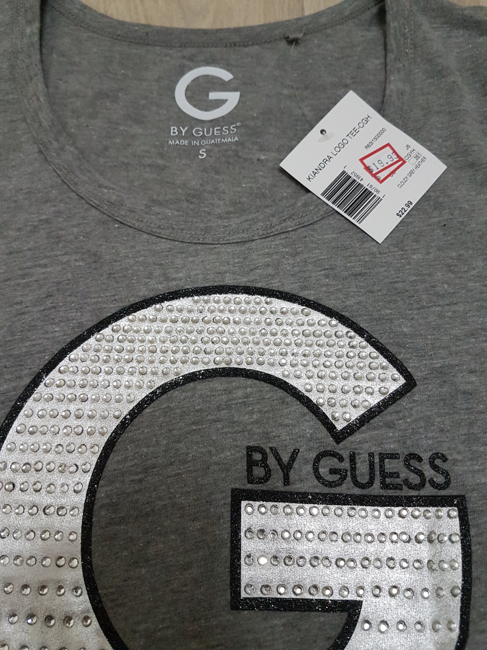 Новая футболка Guess, размер S